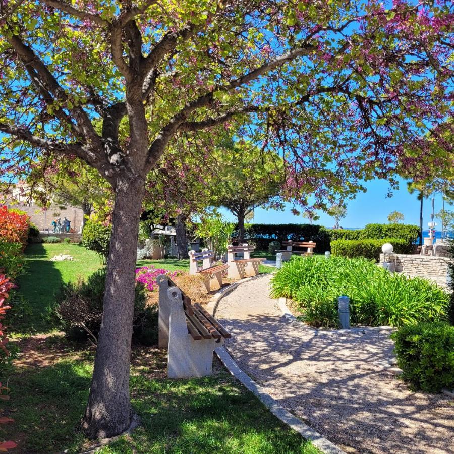 Riodia Seaview Stay Primošten Buitenkant foto